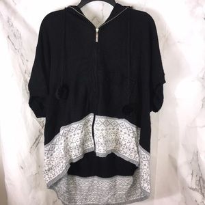 NWT Vertigo fur lined sweater hoodie short sleeve